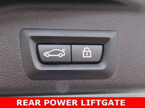 Used 2020 BMW X5 xDrive40i w/ Premium Package image 32