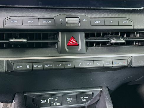 Used 2025 Kia K4 FWD image 23