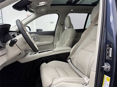 Certified 2024 Volvo XC90 T8 Ultimate w/ Protection Package Premier image 12