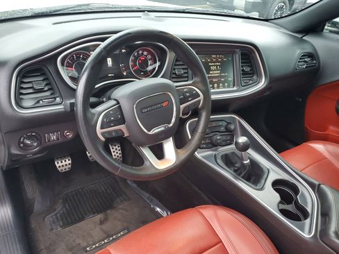 Used 2015 Dodge Challenger R/T Plus RWD image 2