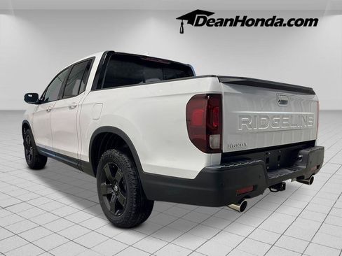 New 2026 Honda Ridgeline Black Edition image 3