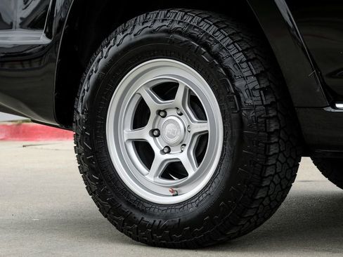Used 2011 Toyota 4Runner SR5 RWD image 59