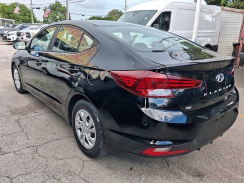Used 2020 Hyundai Elantra SE w/ Cargo Package (C1) FWD image 3