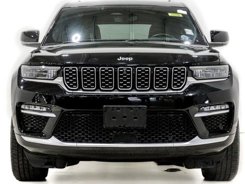 Used 2022 Jeep Grand Cherokee Summit w/ Luxury Tech Group V AWD/4WD image 2