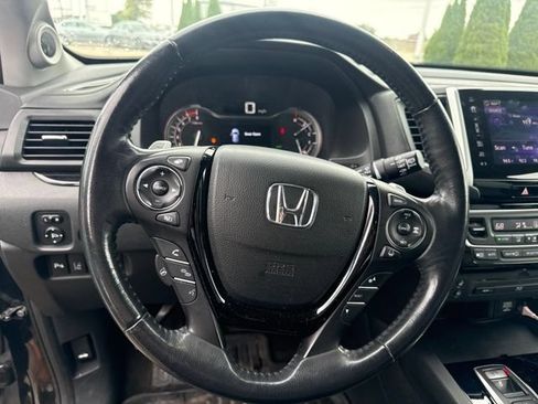 Used 2017 Honda Pilot Elite image 16