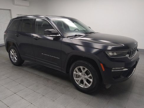 Used 2023 Jeep Grand Cherokee Limited AWD/4WD image 11