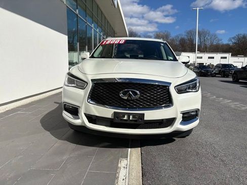 Used 2019 INFINITI QX60 Luxe w/ Essential Package image 4