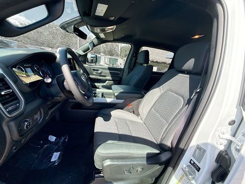 New 2026 RAM 1500 4x4 Crew Cab image 21