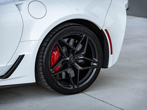 Used 2017 Chevrolet Corvette Z06 image 6