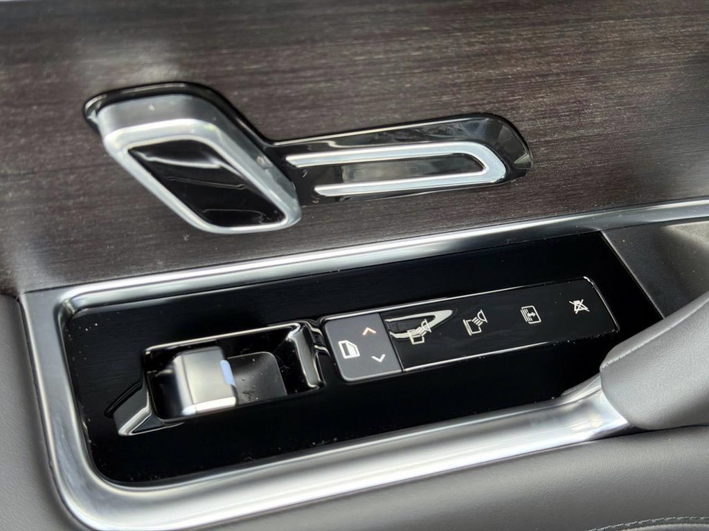 New 2026 Land Rover Range Rover SE AWD/4WD image 12