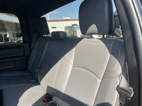 Used 2024 RAM 3500 Tradesman w/ Chrome Appearance Group AWD/4WD image 19