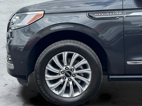 Used 2023 Lincoln Navigator 4WD image 46