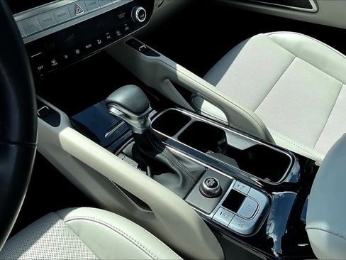 Used 2025 Kia Telluride S image 15