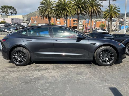Used 2025 Tesla Model 3 Long Range RWD image 3