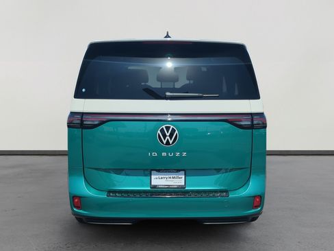 New 2025 Volkswagen ID. Buzz 1st Edition image 4