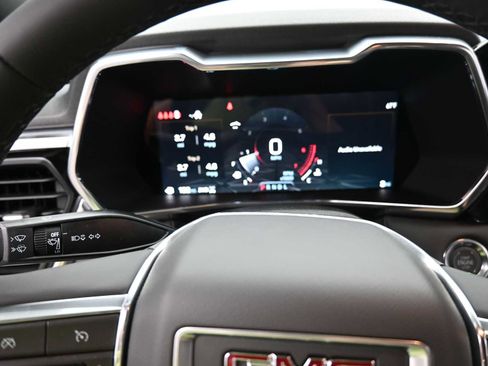 New 2026 GMC Canyon Elevation w/ Convenience Package image 21