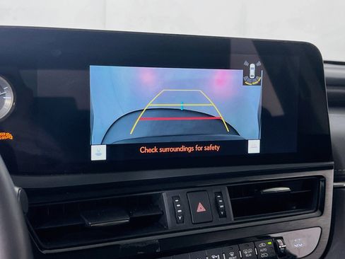 Used 2024 Lexus ES 300h w/ Premium Package FWD image 14