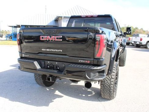 Used 2024 GMC Sierra 2500 AT4 w/ AT4 Premium Plus Package image 12