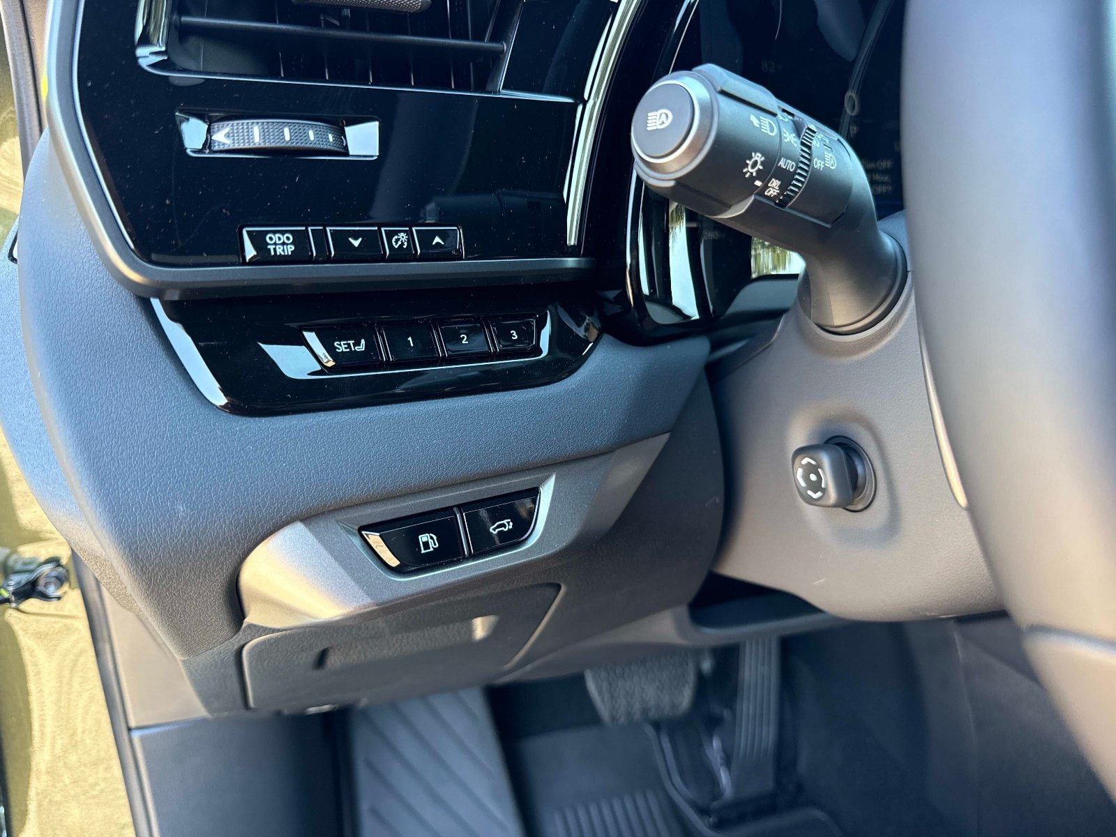 Used 2026 Lexus RX 350 Premium Plus w/ Accessory Package (2T) FWD image 28