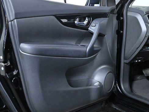 Used 2022 Nissan Rogue Sport SL image 29