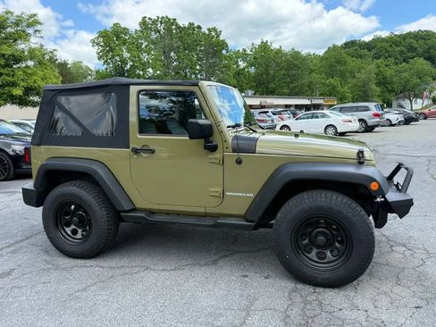 Used 2013 Jeep Wrangler Sahara w/ Connectivity Group AWD/4WD image 7