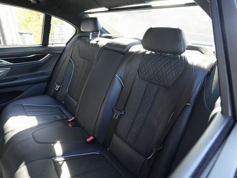 Used 2019 BMW 750i xDrive image 21