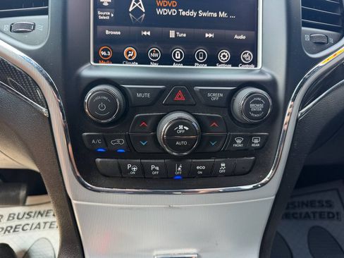Used 2018 Jeep Grand Cherokee SRT w/ Trailer Tow Group IV AWD/4WD image 19