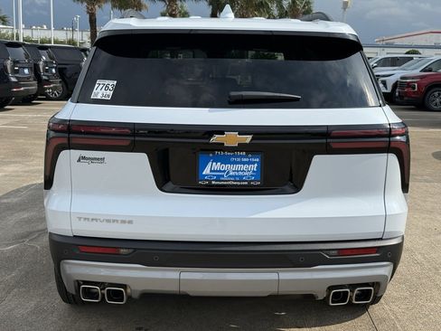 New 2026 Chevrolet Traverse LT image 17