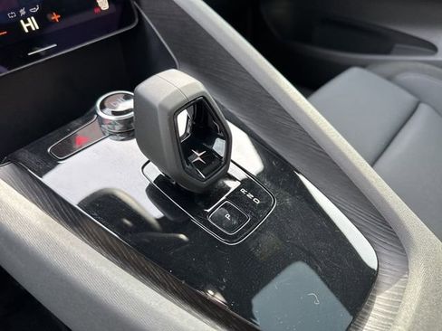 Used 2023 Polestar Polestar 2 w/ Pilot Pack image 17