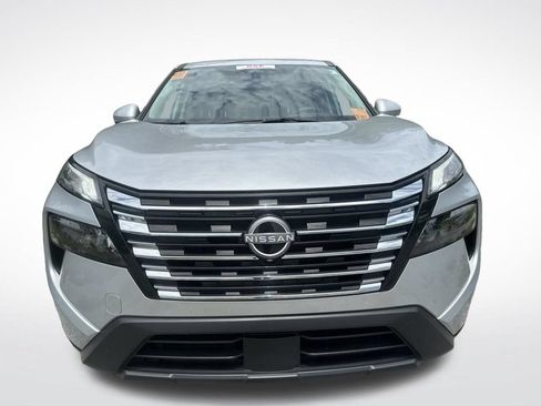 Used 2025 Nissan Rogue SV FWD image 12