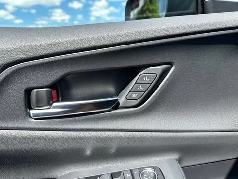 New 2026 Toyota Prius Plug-In Hybrid FWD image 13