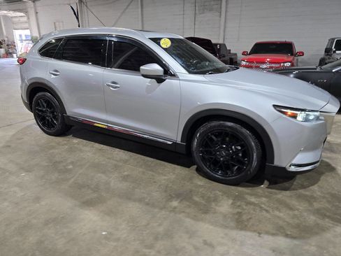 Used 2017 MAZDA CX-9 Signature image 16