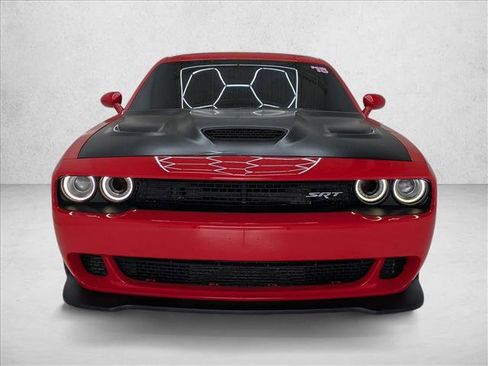 Used 2015 Dodge Challenger SRT Hellcat image 2