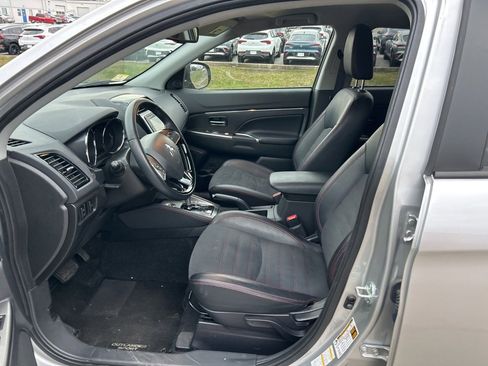 Used 2024 Mitsubishi Outlander Sport ES image 8