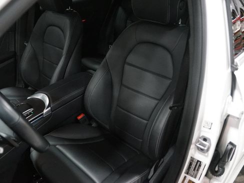 Used 2022 Mercedes-Benz GLC 300 4MATIC image 22