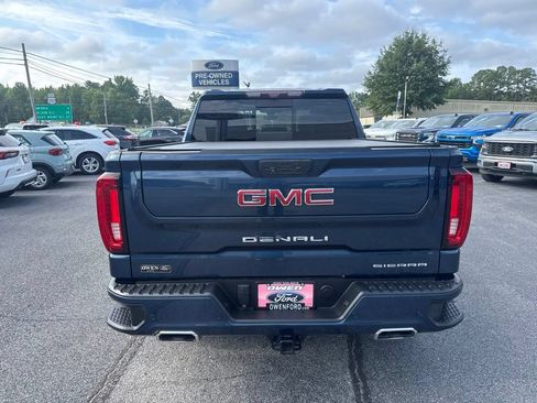 Used 2020 GMC Sierra 1500 Denali w/ Technology Package AWD/4WD image 4