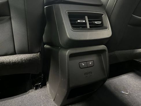 Used 2024 Chevrolet Equinox EV LT w/ Active Safety Package 3 FWD image 32