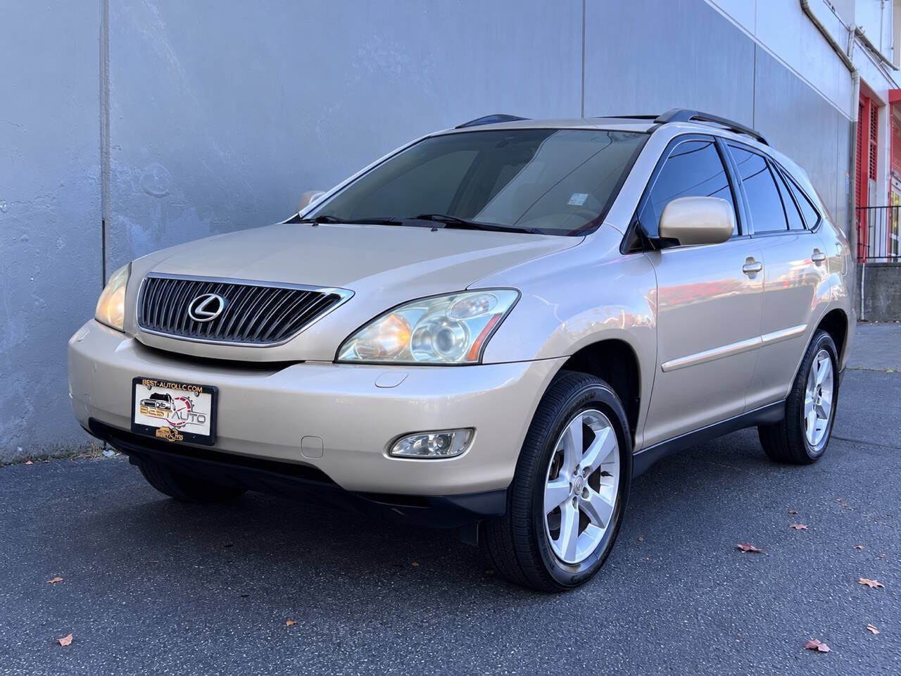 Used 2005 Lexus RX 330 AWD image 1