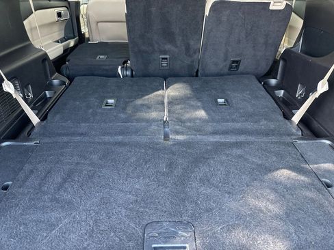 Used 2021 Ford Explorer Limited w/ Equipment Group 301A AWD/4WD image 17