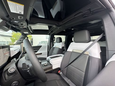 New 2025 GMC Hummer EV 2X image 20