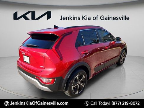 New 2025 Kia Niro EX w/ EX Cold Weather Package FWD image 3