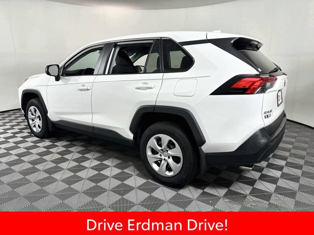 Certified 2024 Toyota RAV4 LE FWD image 21
