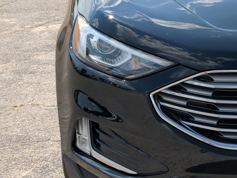 Certified 2019 Ford Edge Titanium FWD image 8