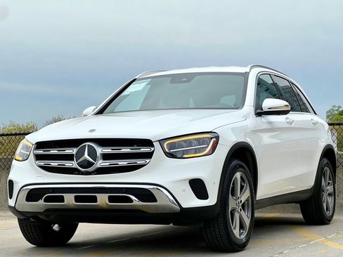 Certified 2022 Mercedes-Benz GLC 300 4MATIC image 4