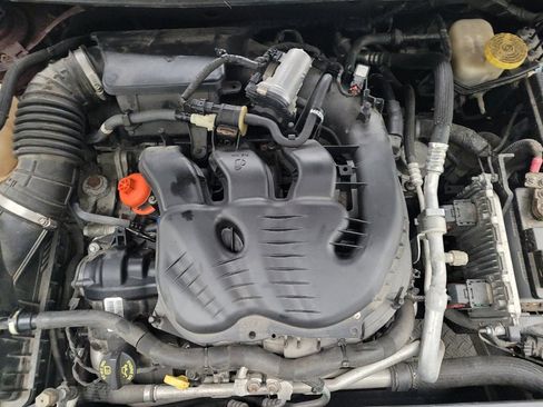 Used 2015 Chrysler 200 C w/ Navigation & Sound Group I image 30