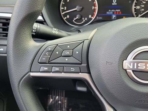 New 2025 Nissan Altima 2.5 SV image 6