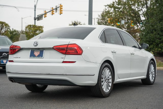 Used 2016 Volkswagen Passat 1.8T SE FWD image 5