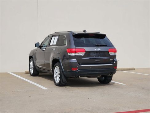 Used 2017 Jeep Grand Cherokee Limited w/ Luxury Group II image 4