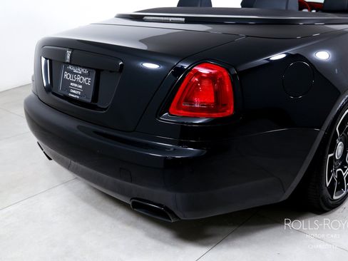 Used 2019 Rolls-Royce Dawn RWD image 39