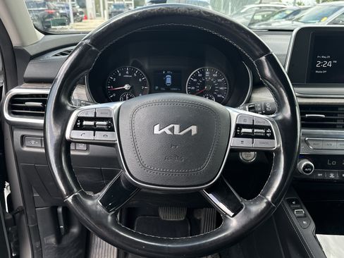 Used 2022 Kia Telluride EX w/ EX Premium Package AWD/4WD image 17